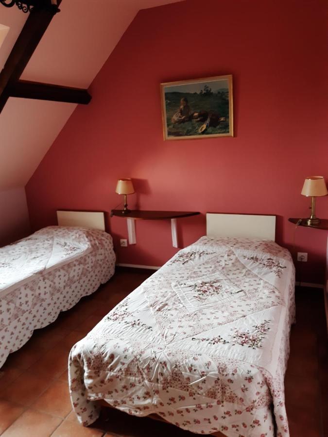Chambres D'Hotes Sur La Courtine De Coucy Exterior photo